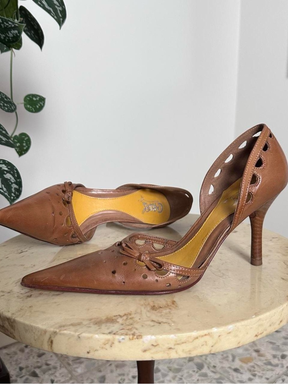 Vintage early 2000s Carlos pointed toe genuine leather high heels Size 8